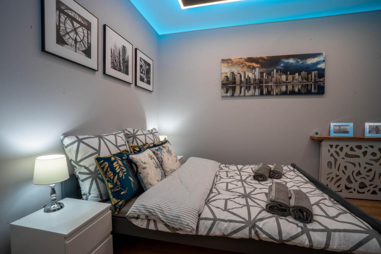 New Apartament Vip Blue Warszawa+Parking Wola Mrokowska Экстерьер фото